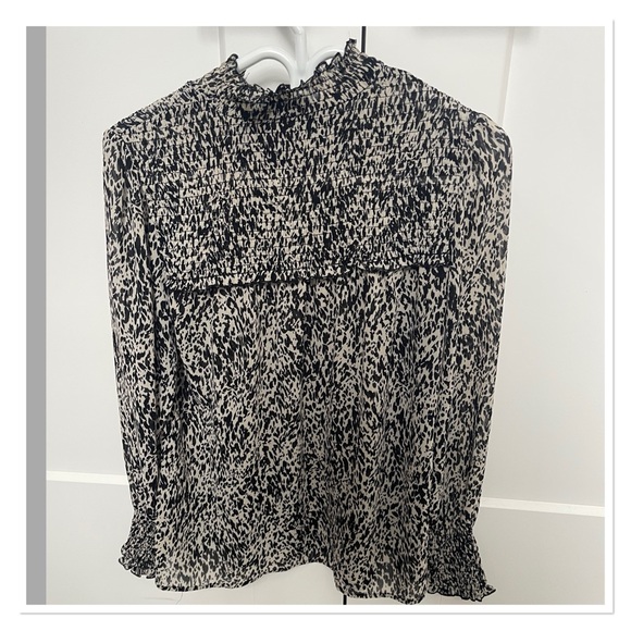 Women's Black and White Top - Picture 2 of 3